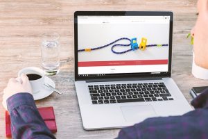 Optimizing User Experience: A Guide to Affordable Web Design with Social Media Integration