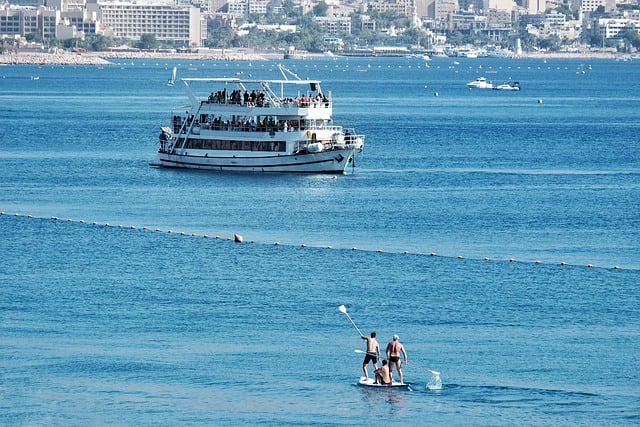 inflatable paddle board