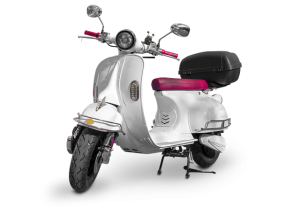 Eco-Friendly & Convenient: Discovering the Best Mopeds for Sale for Urban Commutes