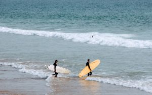 Mastering Waves: The Guide to Foam Core Beginner Surfboards