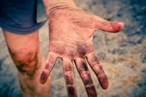 natural-solutions-for-cleaning-dirty-gro-640x480-18448612.jpeg