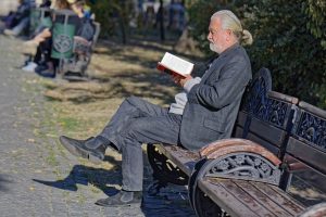 Elderly Companion Services: Enhancing Mobility and Safety for Seniors