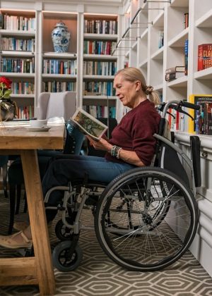 Elderly Companion Services: Streamlining Errands for Busy Caregivers