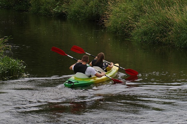fishing-kayak-640x480-2131649.jpeg