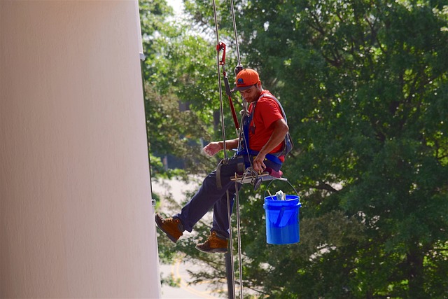professional-grout-cleaning-for-commerci-640x480-84446888.jpeg