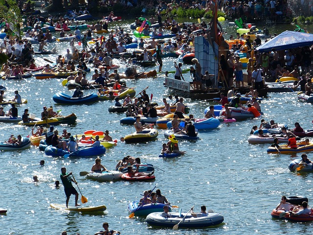 best-inflatable-paddle-board-640x480-38682360.jpeg