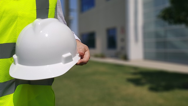 certified-roofing-contractors-640x480-79828630.jpeg