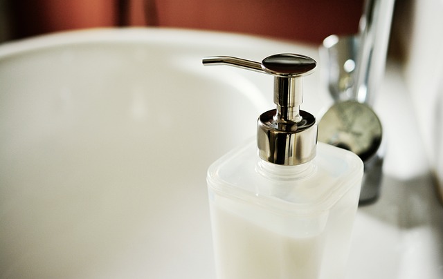 Deep Tile Cleaning for Bathrooms and Kitchens