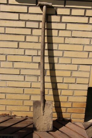 Mastering Stem Wall Crack Sealing: From Inspection to Longevity
