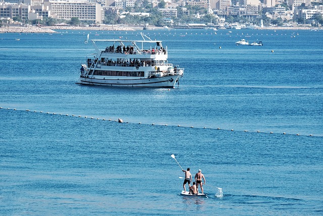 inflatable paddle board