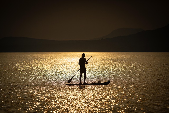 inflatable paddle board