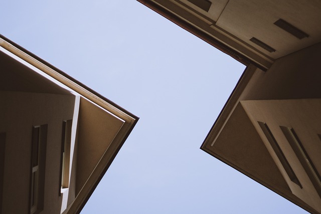 local-roofing-company-640x480-56235629.jpeg