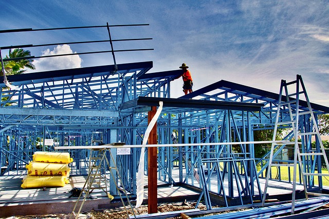 residential-roofing-contractors-640x480-24744607.jpeg