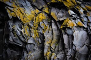 Stem Wall Repair: Expert Contractors Guide Structural Stability & Aesthetics