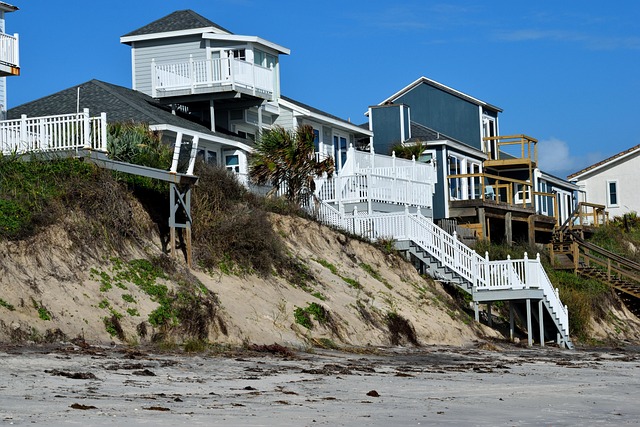 Bundling Auto and Home Insurance for Discounts