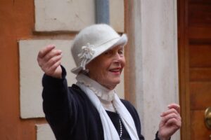 Elderly Companion Services: Vital Support for Dementia Care