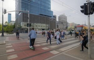 Revolutionizing Commutes: Exploring Compact & Portable Electric Scooters for Adults