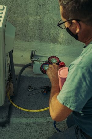Flat Roof Repair: Addressing Wear, Leaks, and Choosing Long-Lasting Solutions