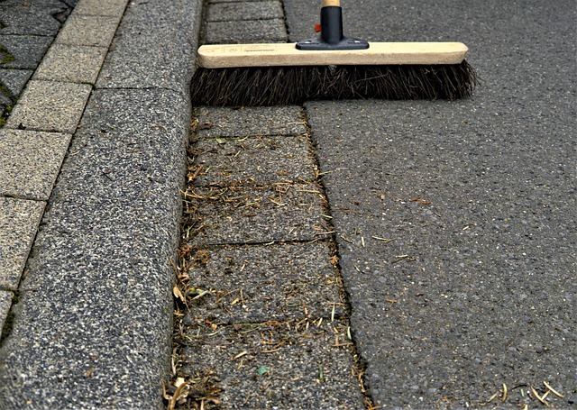 Natural Solutions for Cleaning Dirty Grout