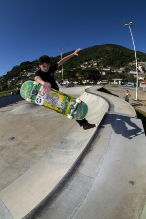 Optimize Your Ride: Building Durable Skateboard Wheels for Longevity