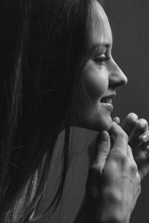 Chin Contouring with CoolSculpting: Safe, Effective Fat Reduction for Double Chins