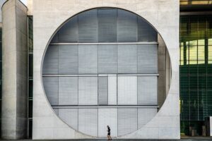 Concrete Crack Repair: Understanding Causes & Effective Solutions