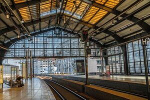 Reflective Roofs: Cool Solutions for Energy-Efficient Buildings with Contractors