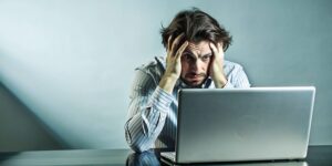 Navigating Risks: A Guide to Errors and Omitions Insurance for Professionals