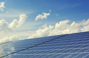 Unleash Sustainable Style: Green Roofing Systems for Energy-Efficient Businesses