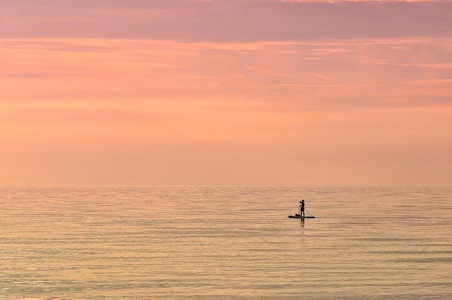 inflatable paddle board