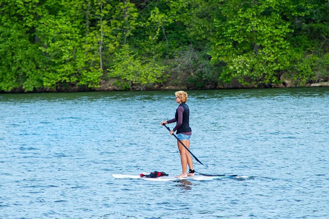 inflatable paddle board
