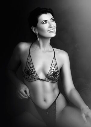 Non-Surgical Body Sculpting: Advanced Techniques for Contoured Results