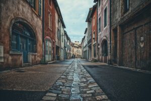 Navigating Side Effects of Semaglutide Therapy: Common and Rare Manifestations