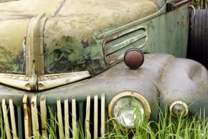 Vehicle Coverage for High-Risk Drivers: Navigating Challenges, Options & Risks