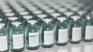 Botox Injections & Non-Surgical Facial Treatments: Benefits, Safety, and Choices