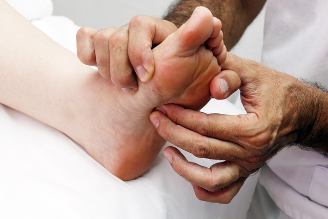 Unleash Emotional Balance Through CBT Restructuring Techniques