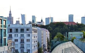 Maximizing Commercial Roof Lifespan with Expert Contractor Strategies