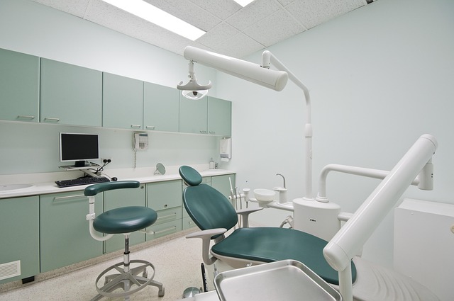 dentist-office-phone-answering-640x480-43159344.jpeg