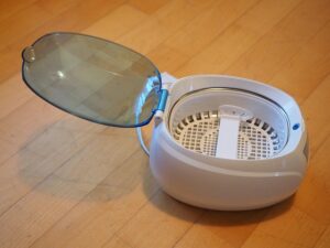 Deep Carpet Cleaning: Remove Dirt, Allergens with Heavy-Duty Wash