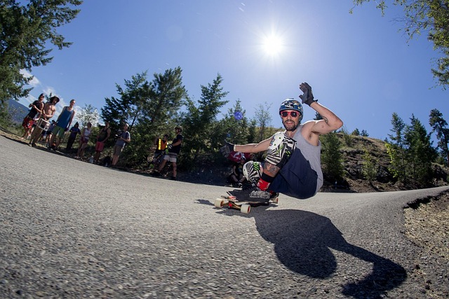 Master Longboard Cruising: From Stance to Advanced Tricks